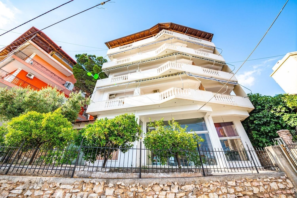 Ideal Aparthotel Saranda