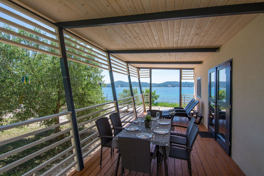 Mobile Home Plumeria