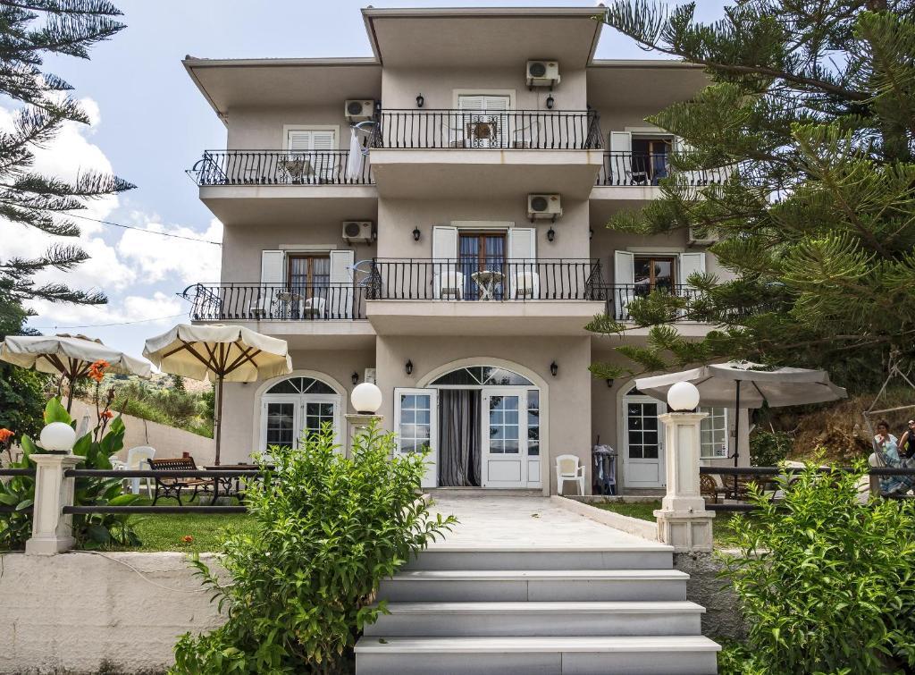 Sea Breeze Apartments