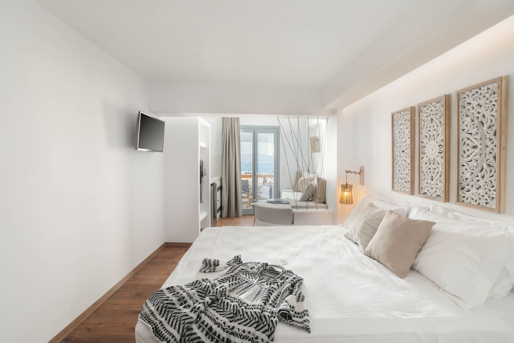 Kissos Luxury Suites