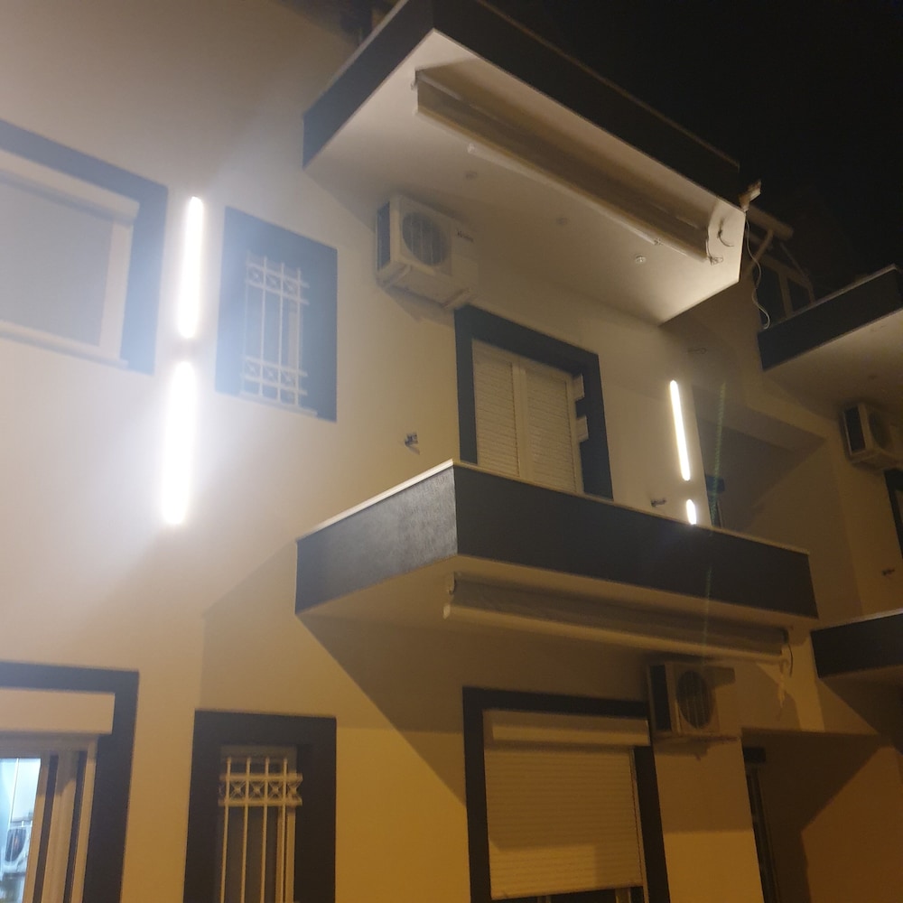 Alexia's Apartments