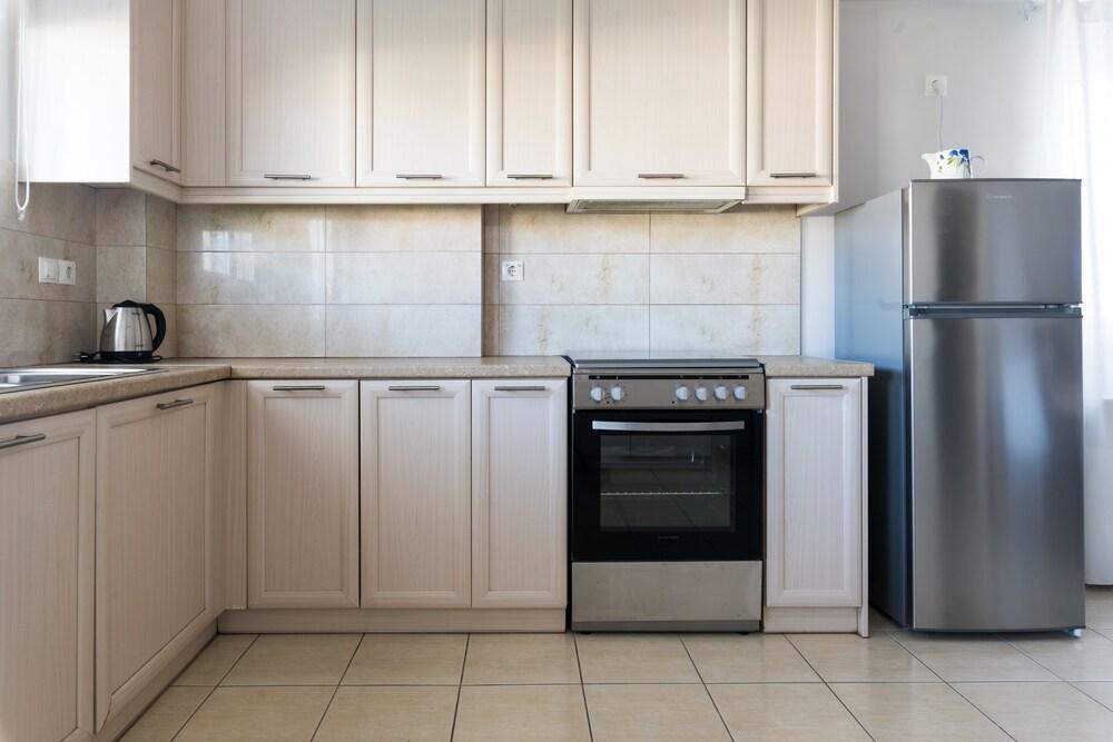 Elise Apartment Airport by Airstay