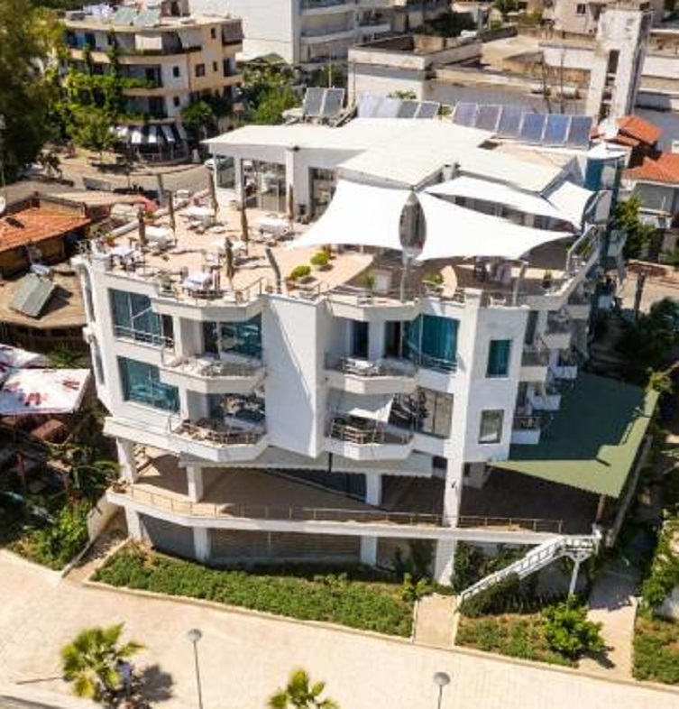 Titania Hotel