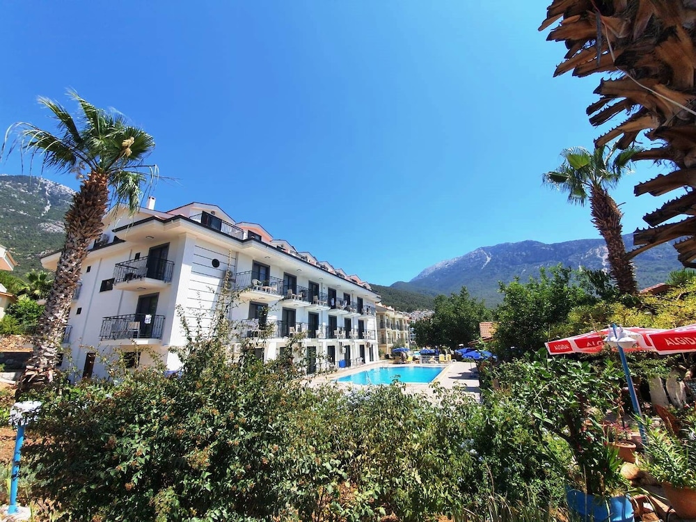 Milky Way Apart Hotel