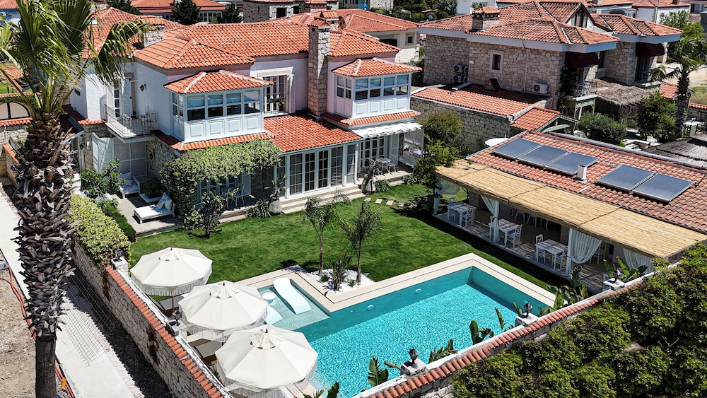 Hane Alacati Boutique Hotel