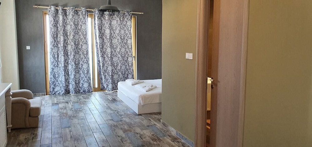 Jacksons Luxury Suites