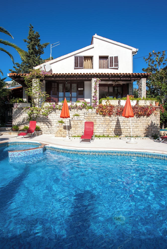Villa Masha