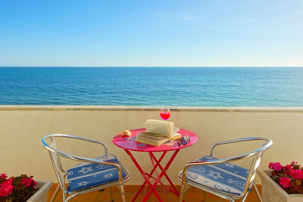 Inn The Beach Apartments