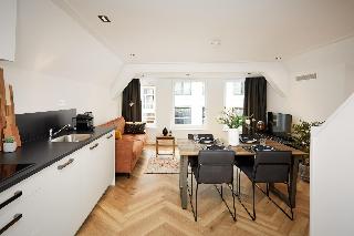 Damrak Short Stay Amsterdam