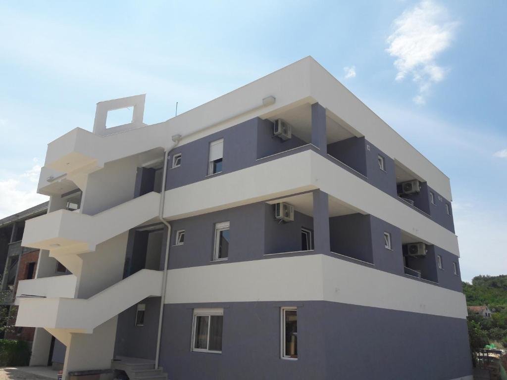 Vukli Apartments