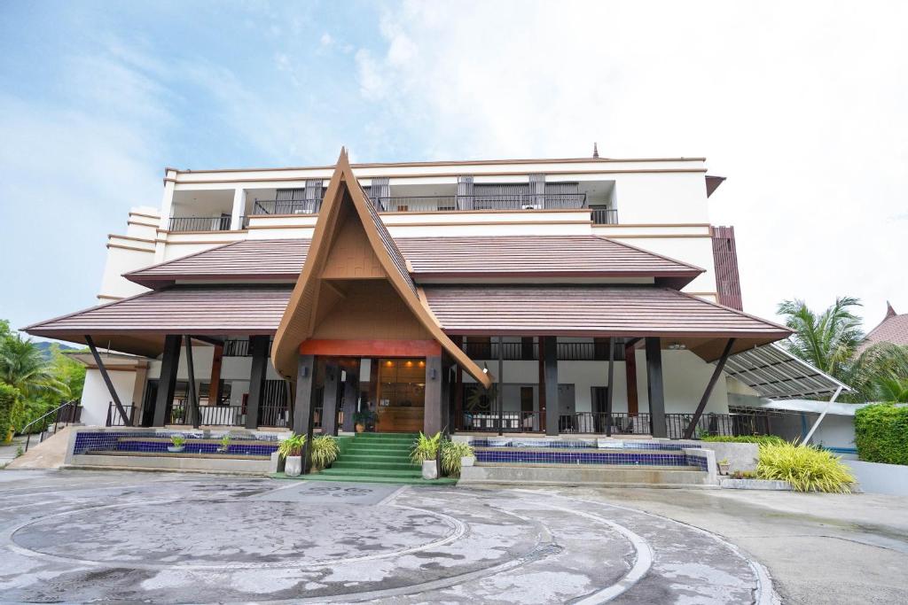 Les Palm Phuket Beach Resort & Spa