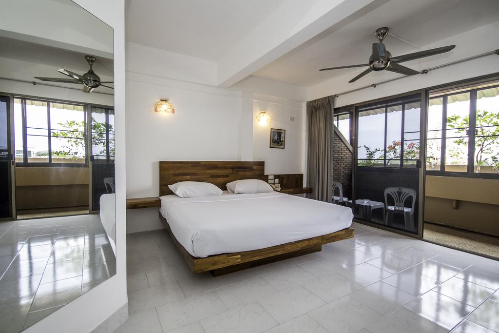 Bougainvillea Terrace House Resort