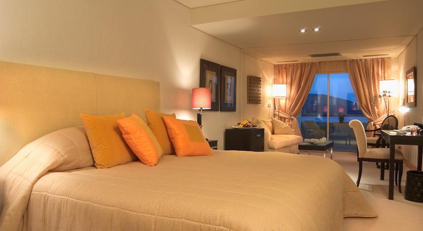Plaza Resort