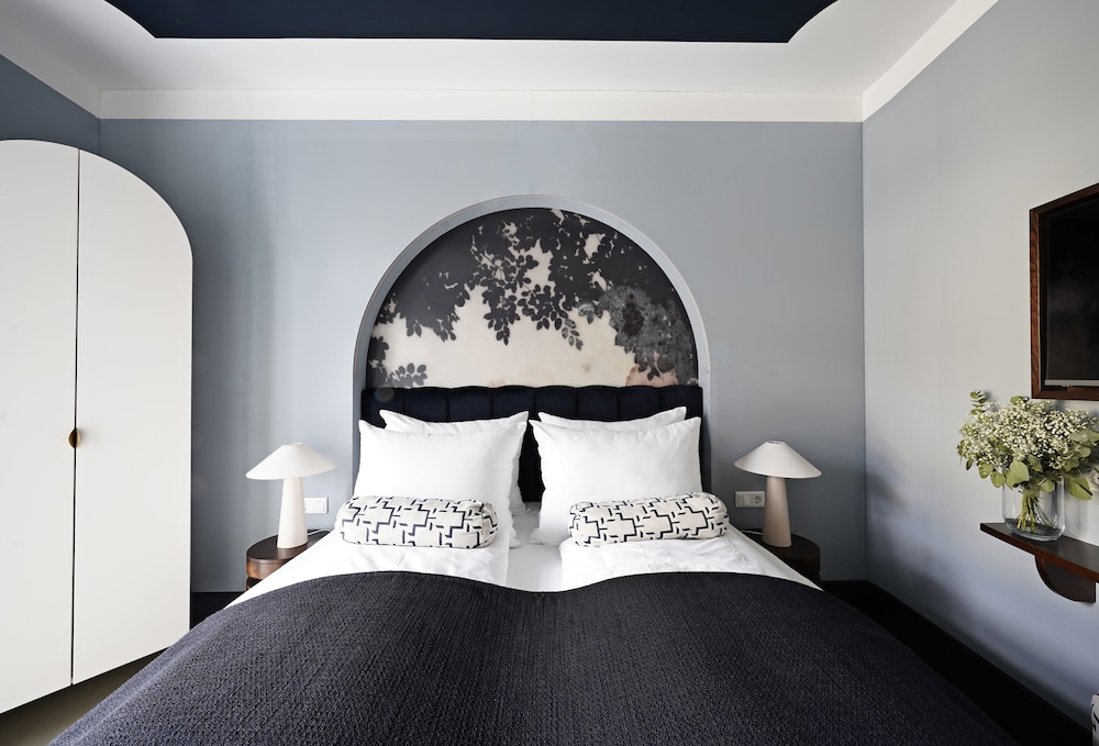 The Maximilian Hotel By Heymcollections