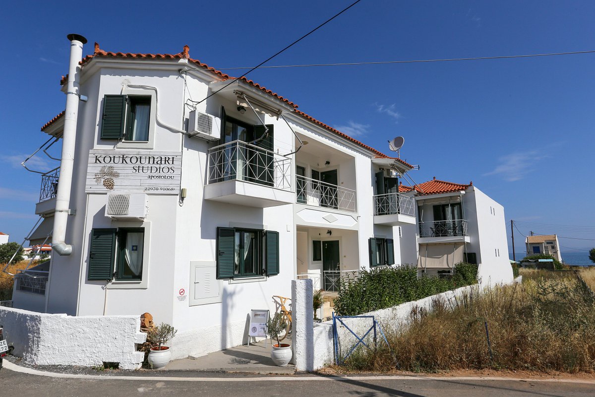 Koukounari Apartments