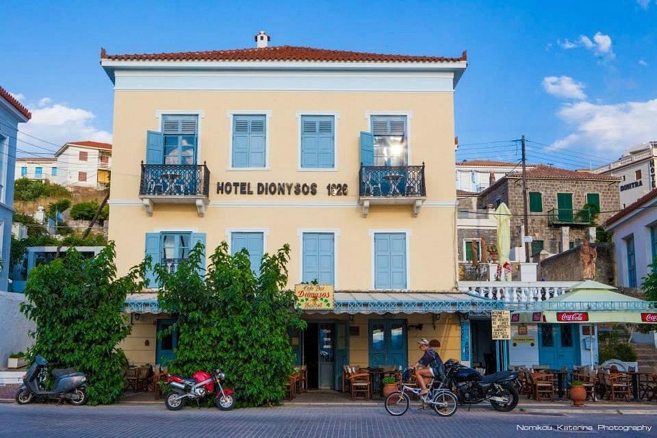 Dionysos Hotel