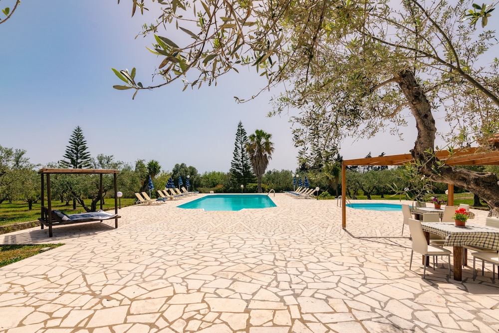 Lennas Holidays Houses