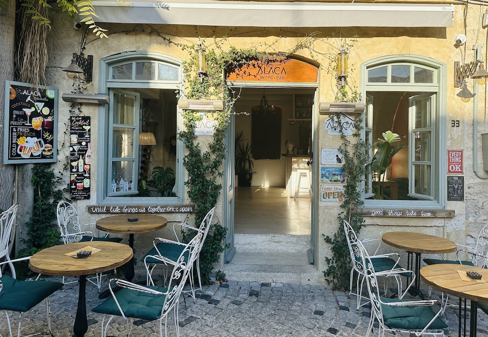 Alacati Bycarlos Butik Otel