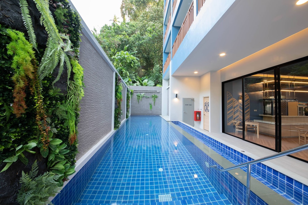 Golden Paradise Hotel