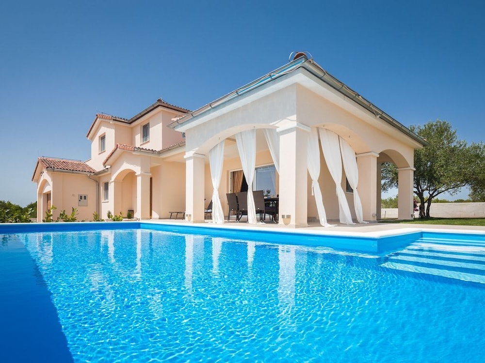 Villa Sunset Lady