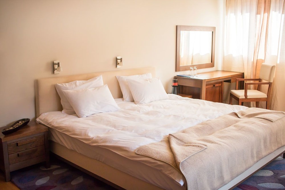 The Lodge Hotel