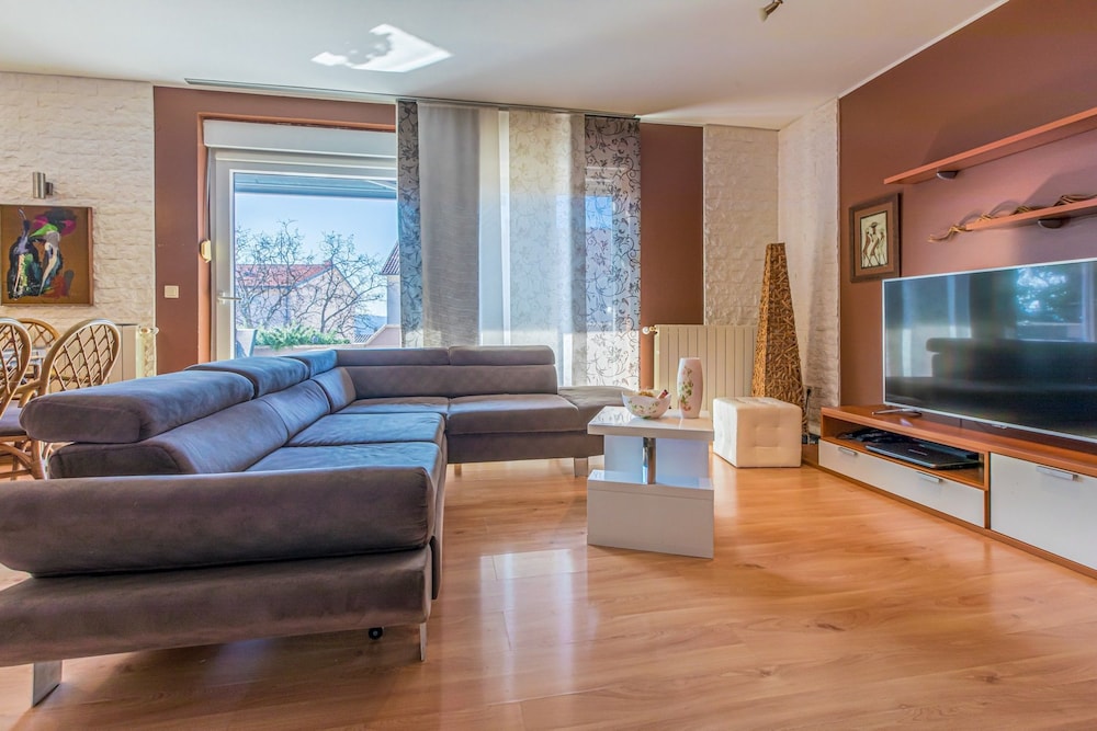Apartment Alin