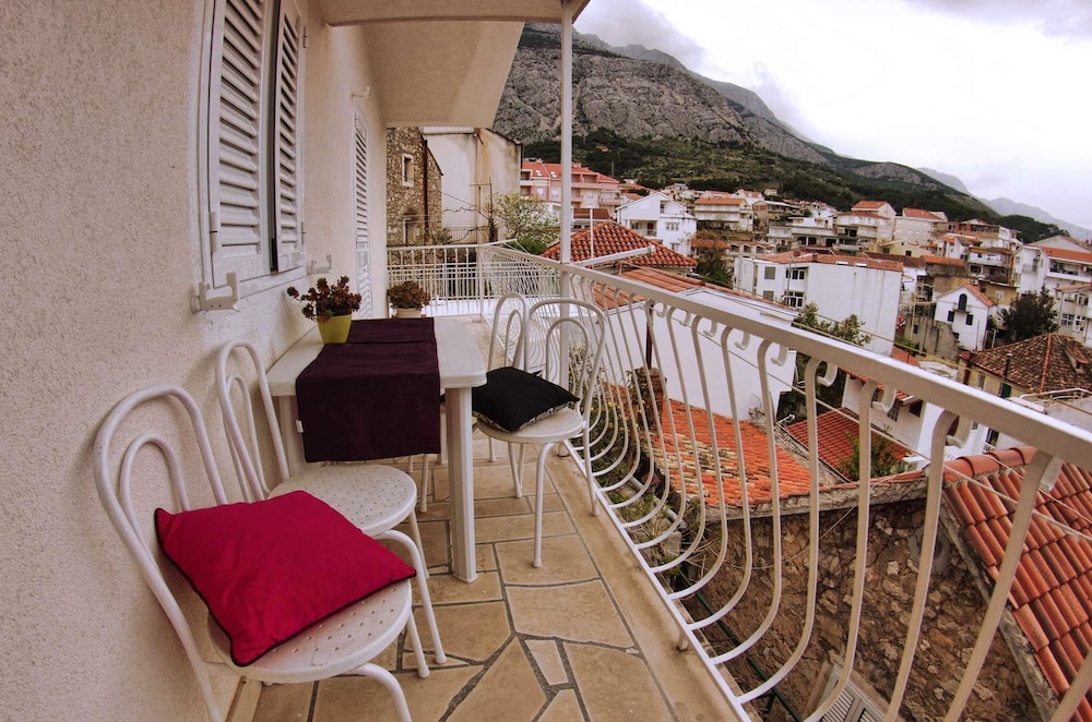 Apartments Alenka Makarska