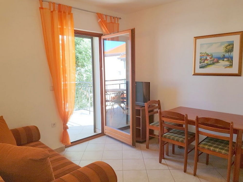 Apartments Ljiljana