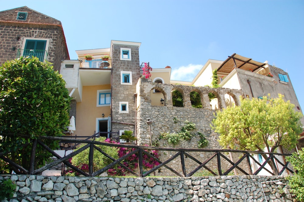 Villarena