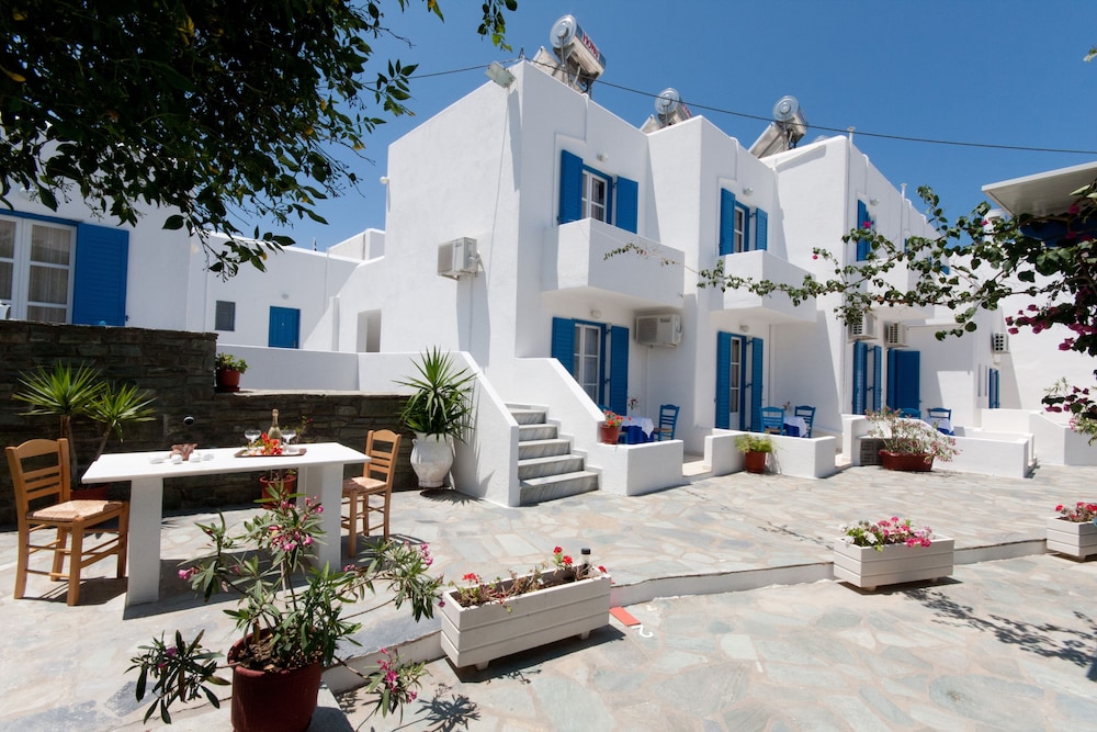 Hotel Marinos