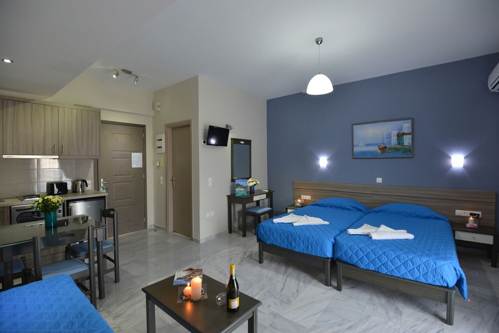 Vesperi Studios & Apartments