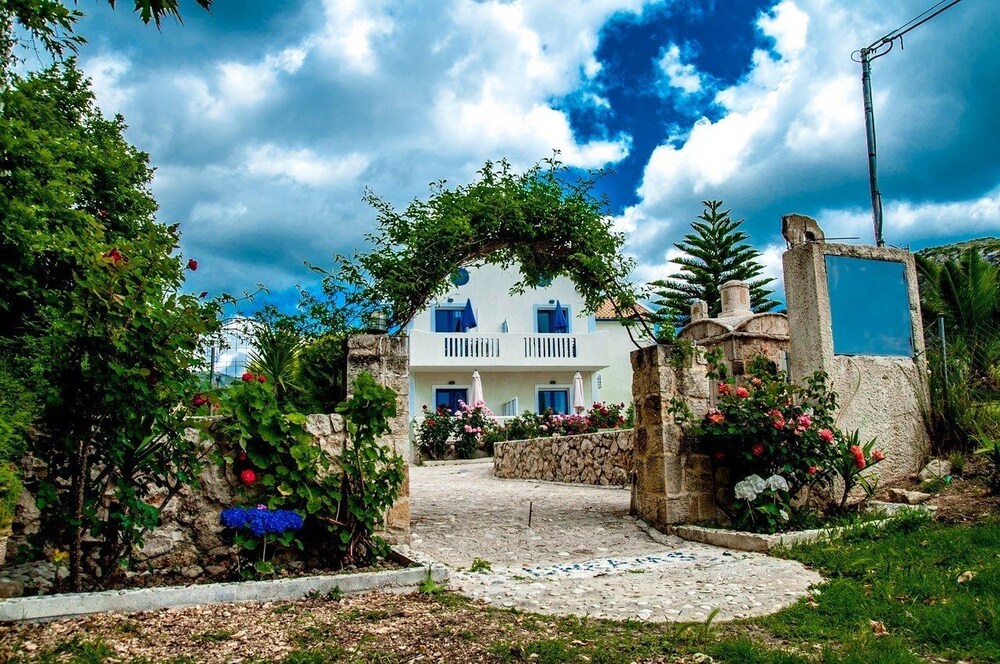 Dreams Beach Apartments Katelios