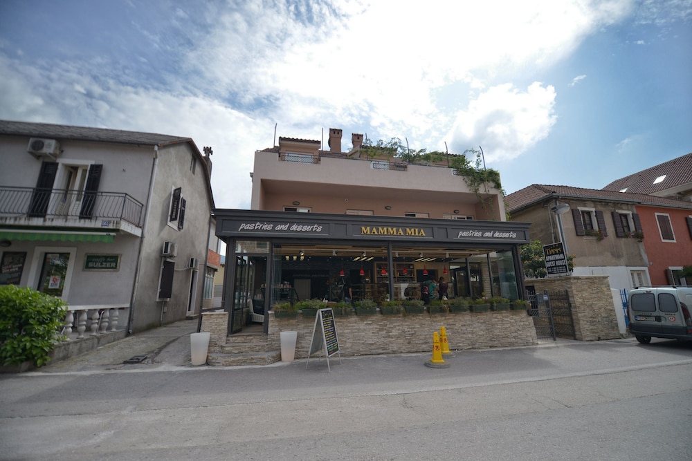 Hotel Tianis