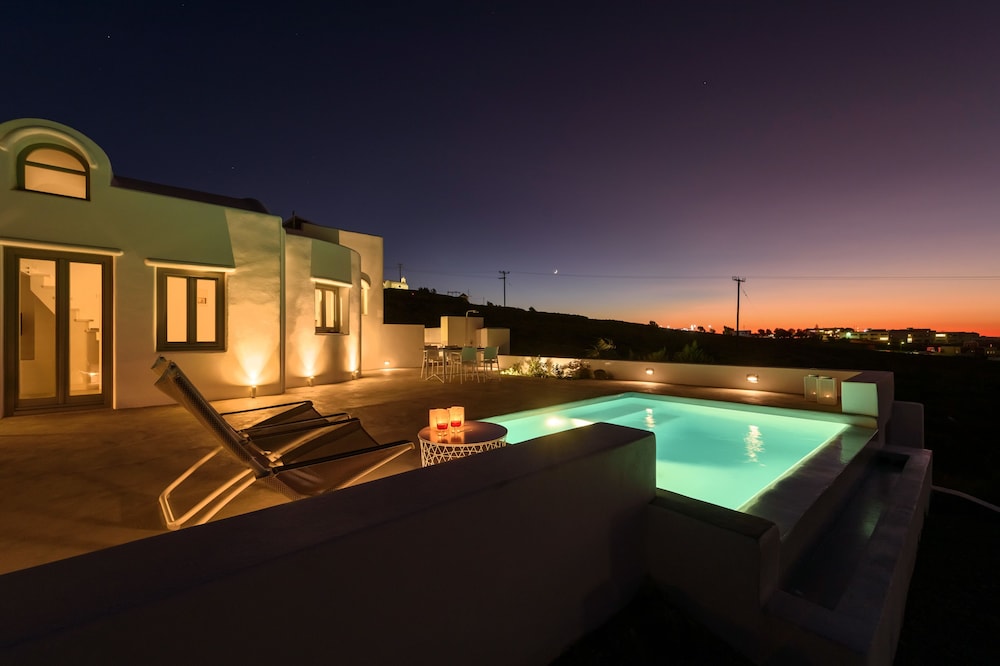 Sandy & Salty Villas