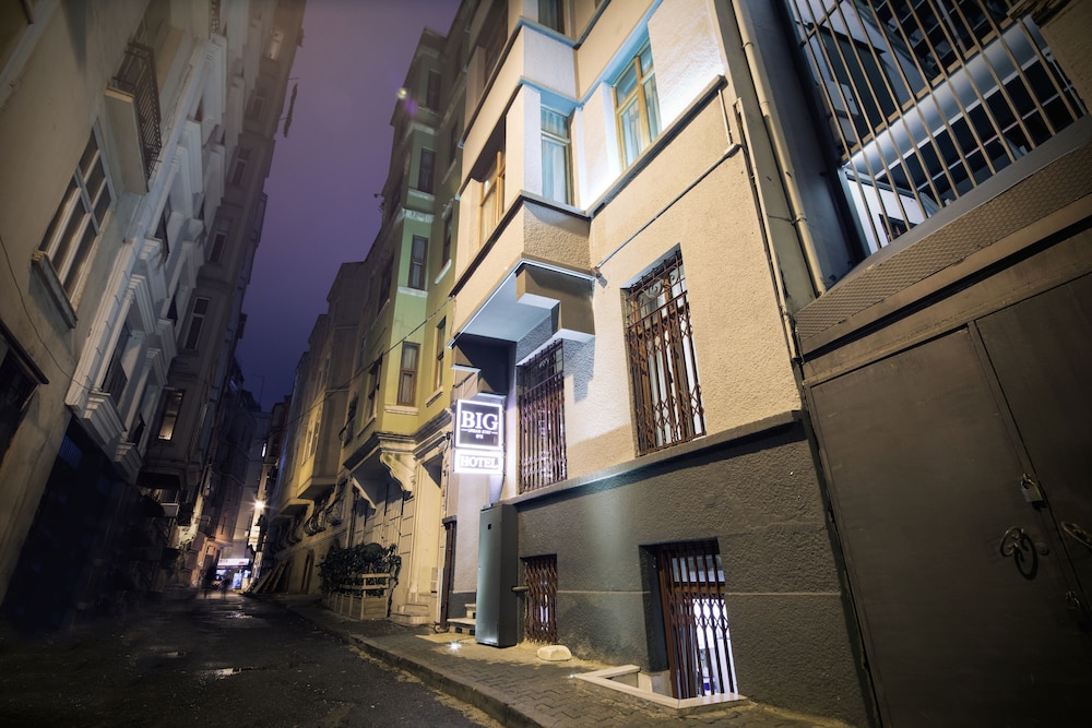 Big Urban Stay