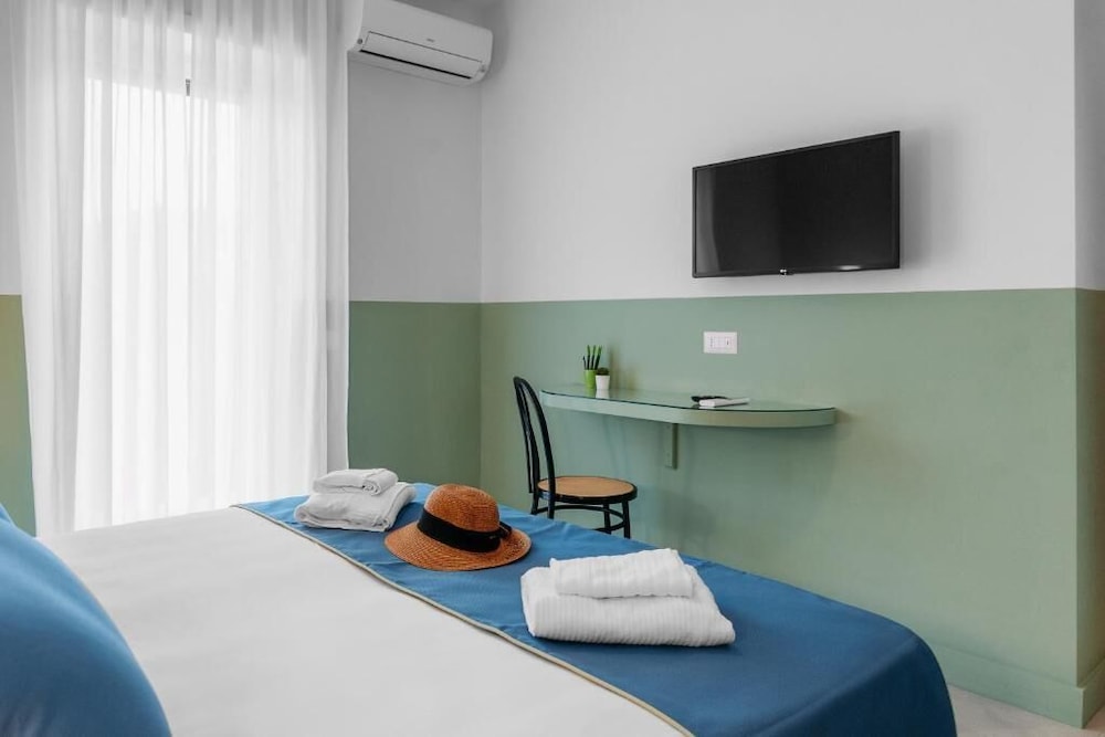 Sorrento Colors & Suites