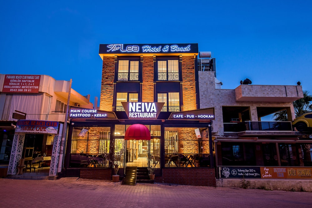 The Lea Hotel & Beach