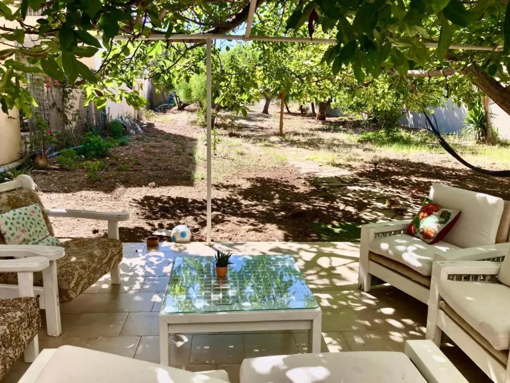 Eleana Beach Suites