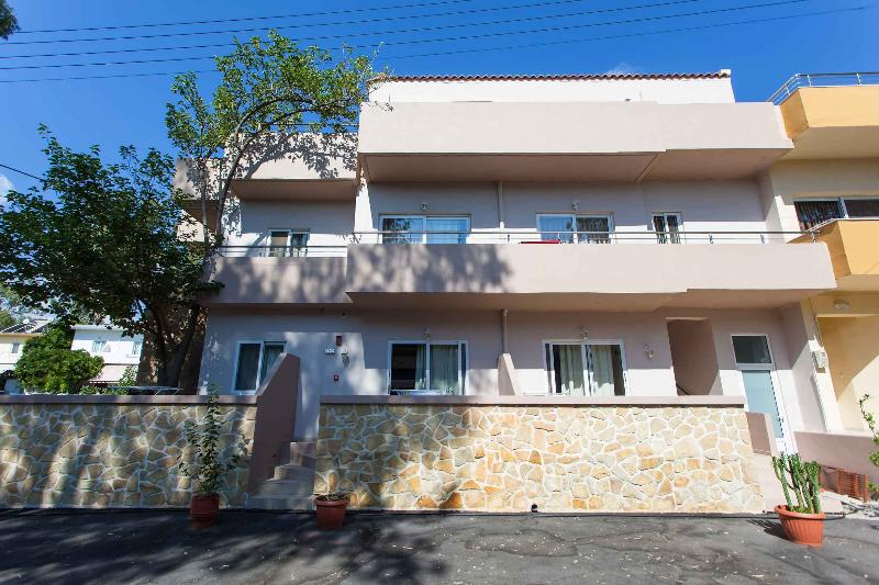 Zorbas Apartments