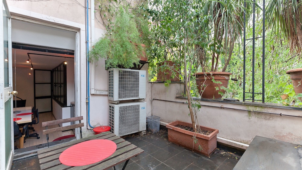 Rental In Rome Riari Loft
