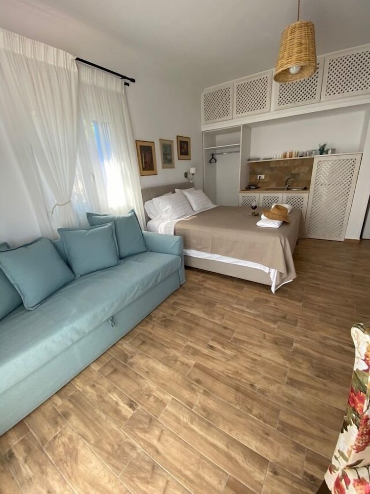 Regina S Apartments