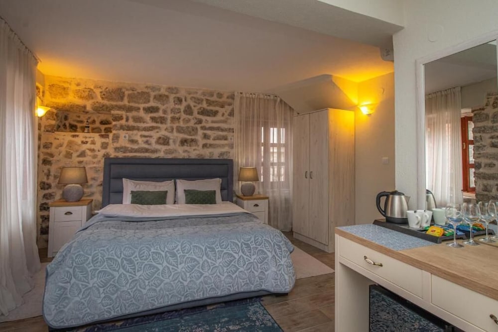 Antika Guesthouse