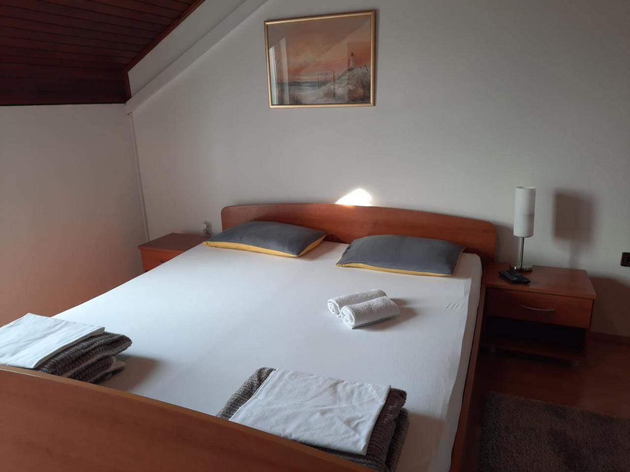 Apartments Rose Loboja