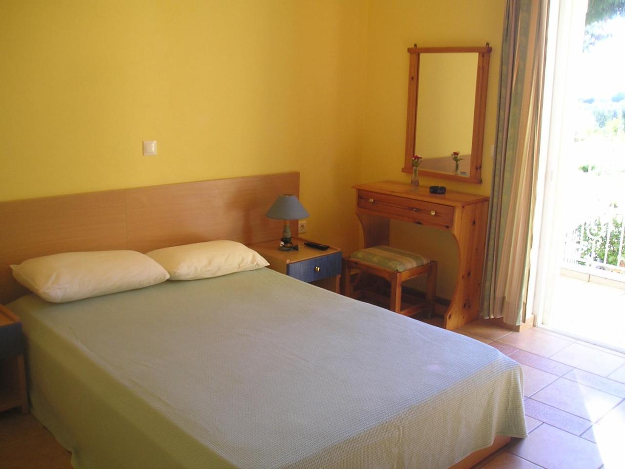 Nikolaos Studios Skala