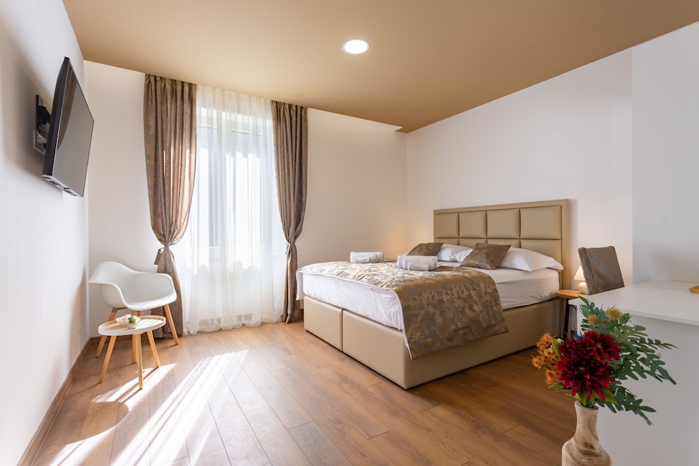 Luxury Rooms Fetivi