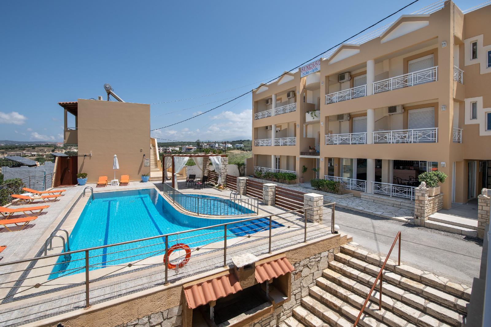 Sunrise Hotel Studios Apartments