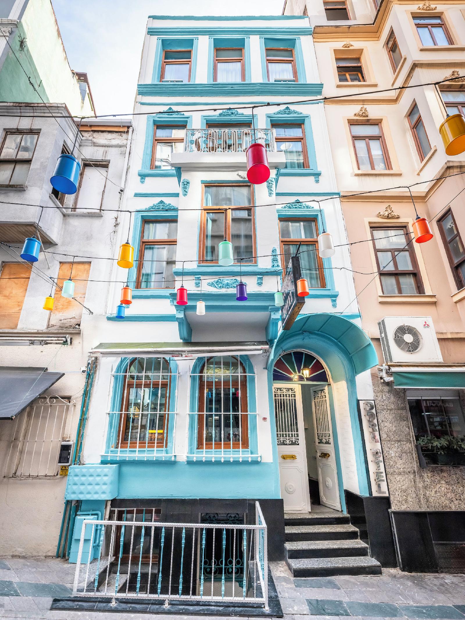 Taksim Dora Suites