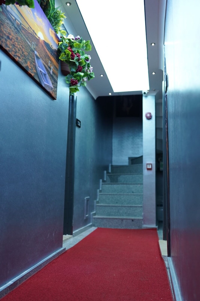 Middle Village Suite Hotel