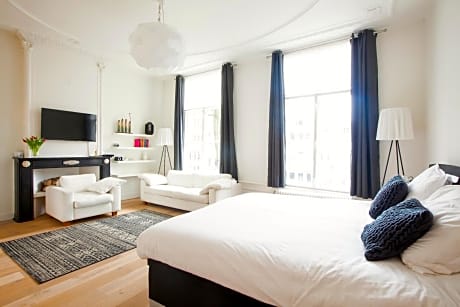 Mokum Suites
