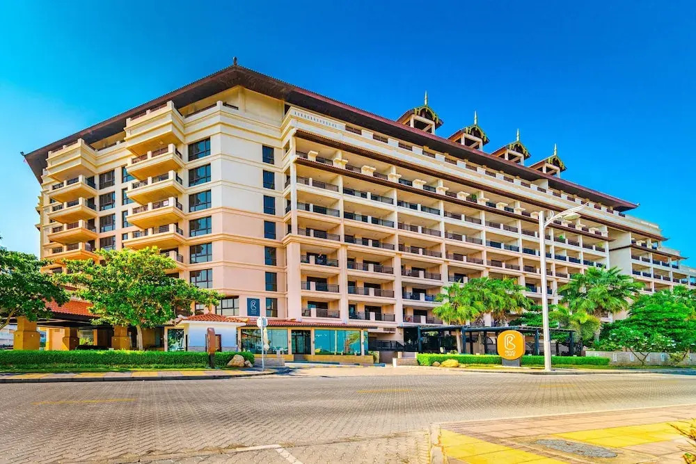Anantara The Palm Residences by Eden's Homes & Villas